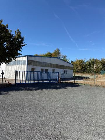 A VENDRE, un local d'activité à Cossé Le Vivien , Cosse le vivien