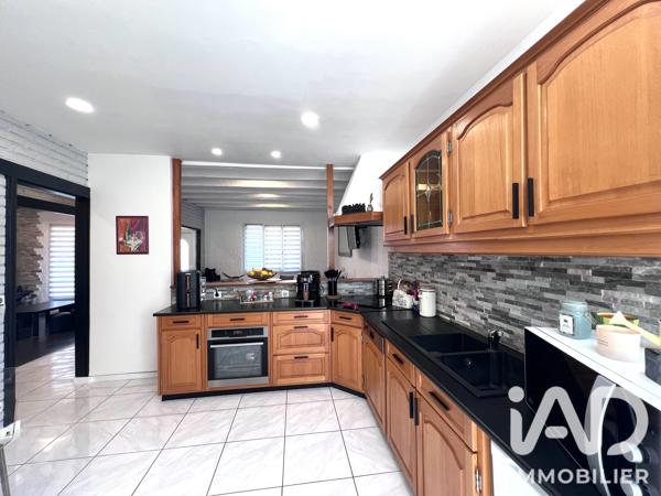 Maison à vendre 7 pièces 143 m² Paray-Vieille-Poste