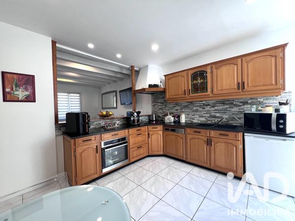 Maison à vendre 7 pièces 143 m² Paray-Vieille-Poste