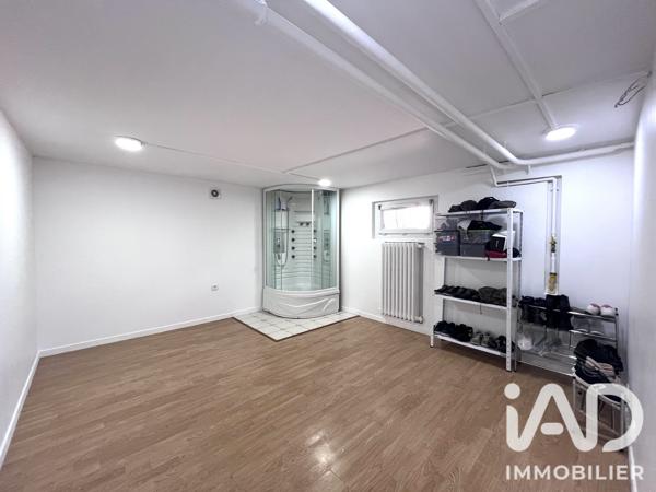 Maison à vendre 7 pièces 143 m² Paray-Vieille-Poste