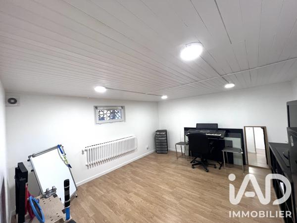 Maison à vendre 7 pièces 143 m² Paray-Vieille-Poste