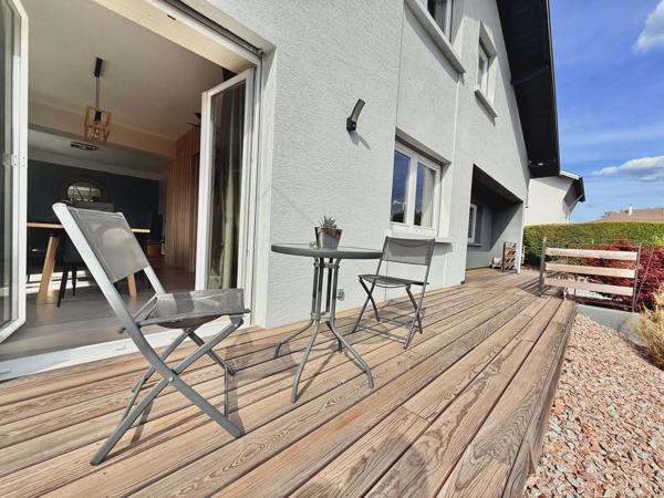 Maison lumineuse au calme, pétanque,belle terrasse