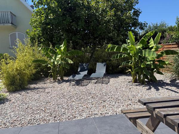 Maison lumineuse au calme, pétanque,belle terrasse