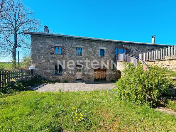 EXCLUSIVITE ! Ancien corps de ferme avec dépendances sur plus de 2000 m 2 de terrain sur Yssingeaux