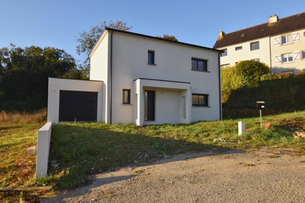 Maison à PLONEVEZ-PORZAY, 29550 - 4 pièces 102m²