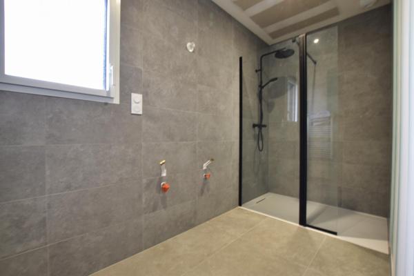 Maison à PLONEVEZ-PORZAY, 29550 - 4 pièces 102m²