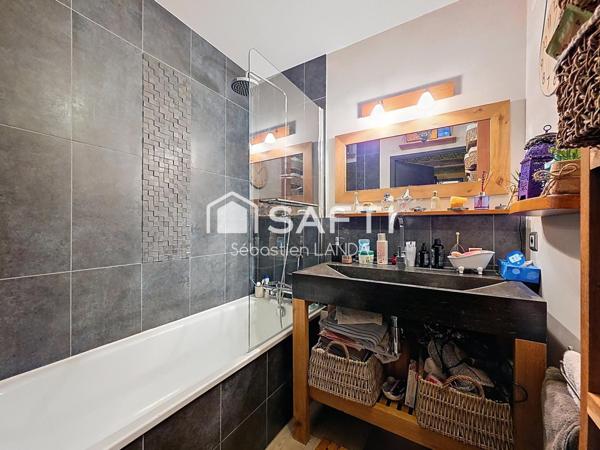 Appartement 4 Pièces avec Terrasse et Vue Dégagée à Villeneuve-la -garenne