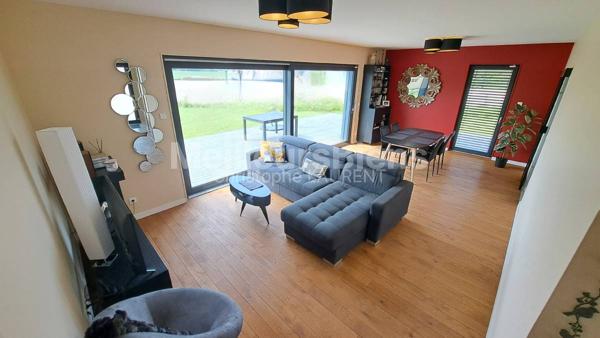 Maison passive de plain-pied, 2 chambres, garage, jardin.