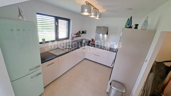 Maison passive de plain-pied, 2 chambres, garage, jardin.