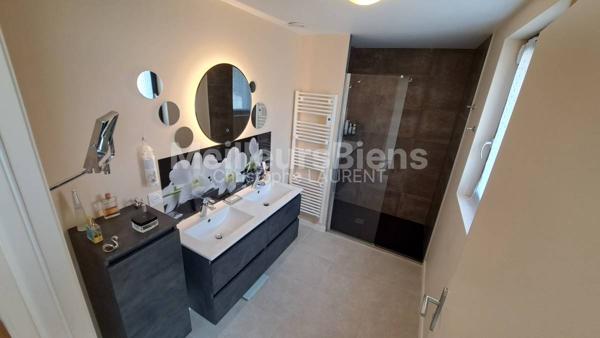 Maison passive de plain-pied, 2 chambres, garage, jardin.