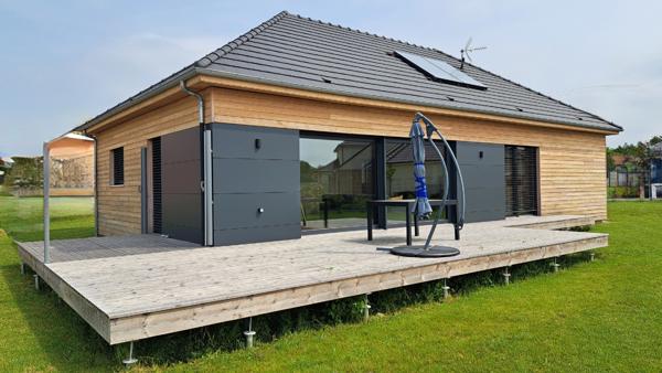Maison passive de plain-pied, 2 chambres, garage, jardin.