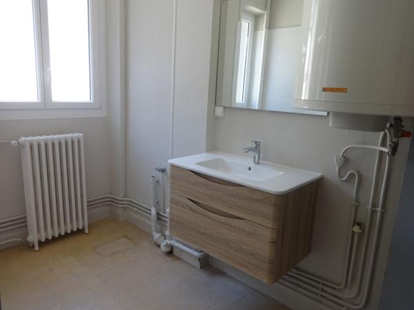 Centre-ville de Vire, appartement F3 de 104 m² rénové