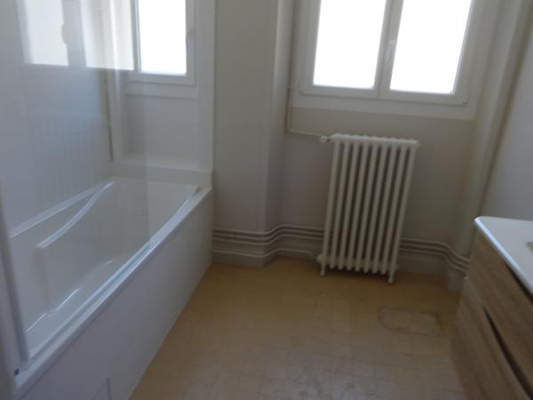 Centre-ville de Vire, appartement F3 de 104 m² rénové