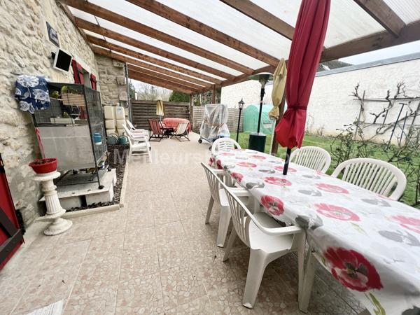 Corps de ferme de 192 m2 avec dépendance et hangar sur terrain de 827 m2
