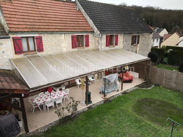 Corps de ferme de 192 m2 avec dépendance et hangar sur terrain de 827 m2