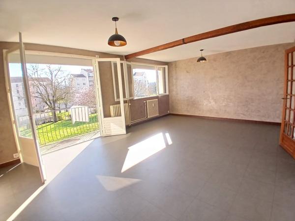 BEL APPARTEMENT LUMINEUX PARC DE MOINE