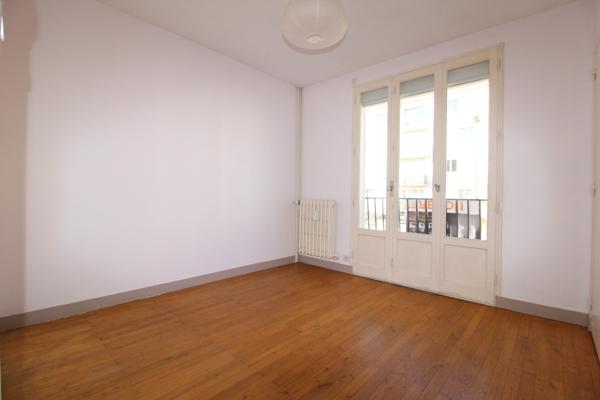 BEL APPARTEMENT LUMINEUX PARC DE MOINE