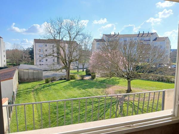 BEL APPARTEMENT LUMINEUX PARC DE MOINE