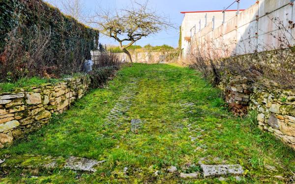 Terrain à vendre    Corbeny