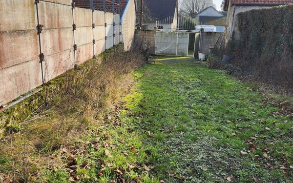 Terrain à vendre    Corbeny