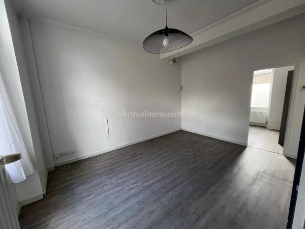 Vente                                                      Appartement
                        
                     2 pièces                      39 m2                     à Guingamp