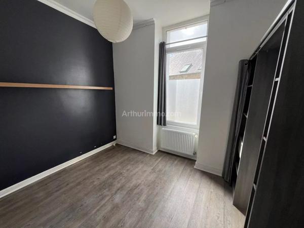 Vente                                                      Appartement
                        
                     2 pièces                      39 m2                     à Guingamp