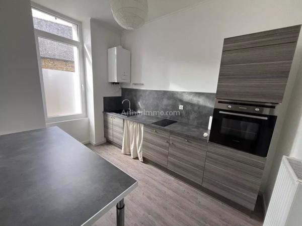 Vente                                                      Appartement
                        
                     2 pièces                      39 m2                     à Guingamp