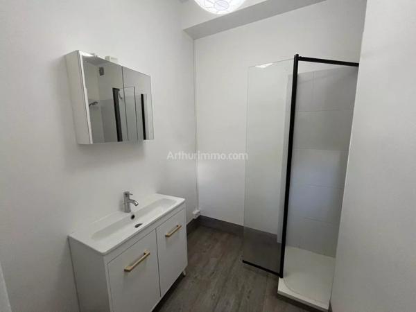 Vente                                                      Appartement
                        
                     2 pièces                      39 m2                     à Guingamp