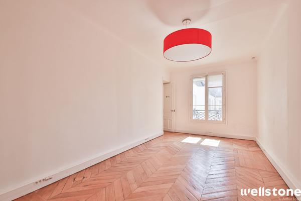 Bureaux à louer à PARIS 75008