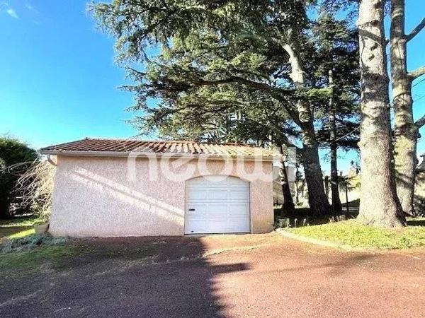 Maison 4 ch Garage double Dépendance 1742 m² Terrain
