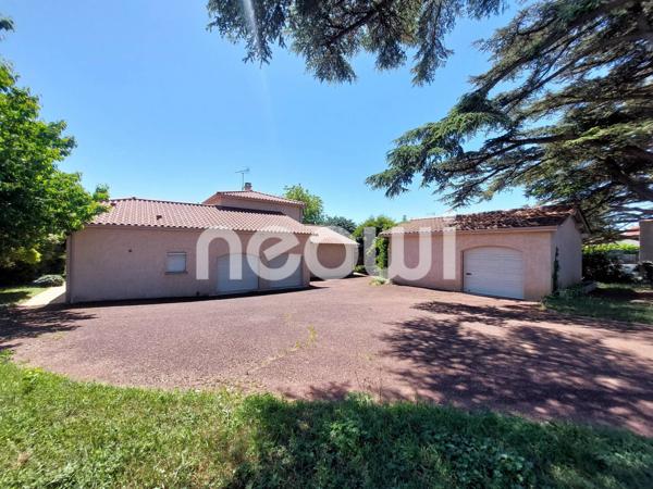 Maison 4 ch Garage double Dépendance 1742 m² Terrain