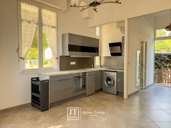Appartement
                                                                                                                                                                                                                                                                                                                        1 pièce(s)                                                                                                                                                                                                                                                                                                                              28  m²