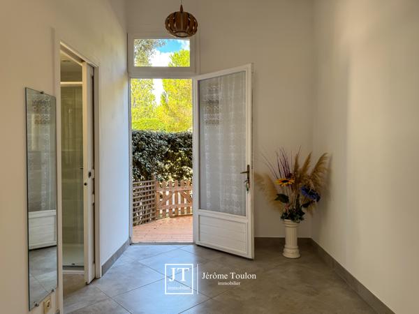 Appartement
                                                                                                                                                                                                                                                                                                                        1 pièce(s)                                                                                                                                                                                                                                                                                                                              28  m²