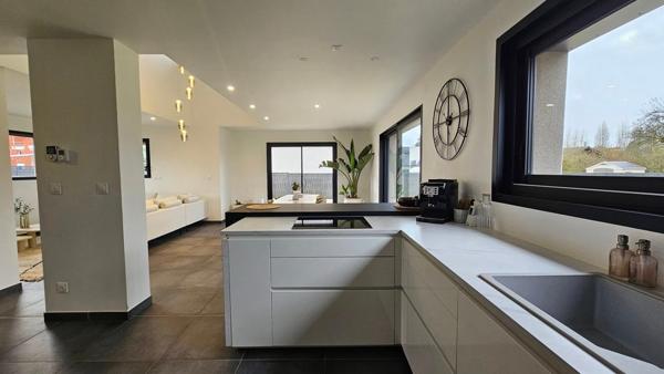 Superbe Maison INDIVIDUELLE de 127 m2 - 3 chambres - Garage - Parcelle Clôturée 870 m2