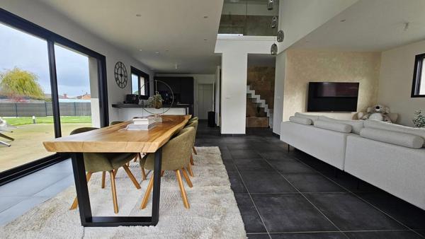 Superbe Maison INDIVIDUELLE de 127 m2 - 3 chambres - Garage - Parcelle Clôturée 870 m2