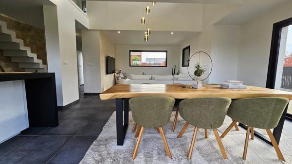 Superbe Maison INDIVIDUELLE de 127 m2 - 3 chambres - Garage - Parcelle Clôturée 870 m2