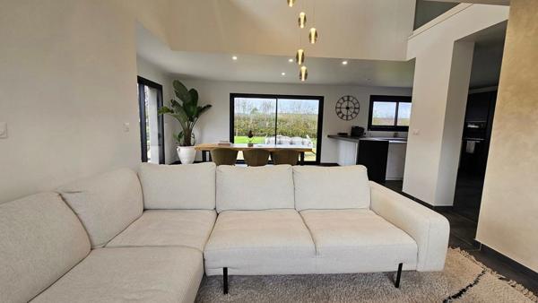 Superbe Maison INDIVIDUELLE de 127 m2 - 3 chambres - Garage - Parcelle Clôturée 870 m2