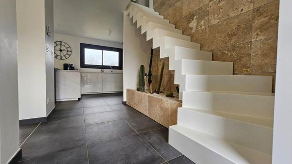 Superbe Maison INDIVIDUELLE de 127 m2 - 3 chambres - Garage - Parcelle Clôturée 870 m2