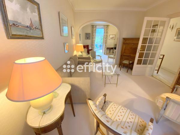 Maison
         8 pièces
        - 137 m² Bien prestige 420 000 € *