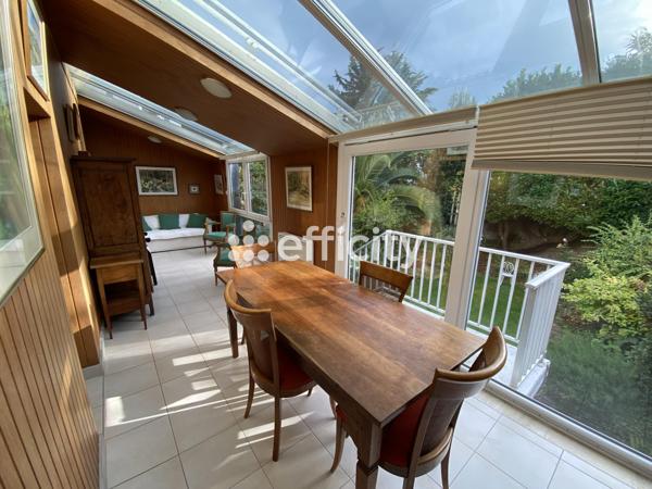 Maison
         8 pièces
        - 137 m² Bien prestige 420 000 € *