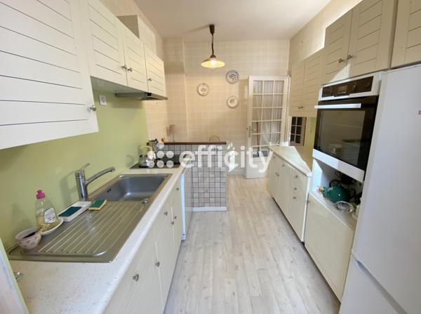 Maison
         8 pièces
        - 137 m² Bien prestige 420 000 € *