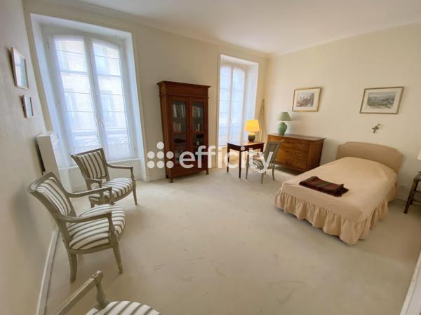 Maison
         8 pièces
        - 137 m² Bien prestige 420 000 € *