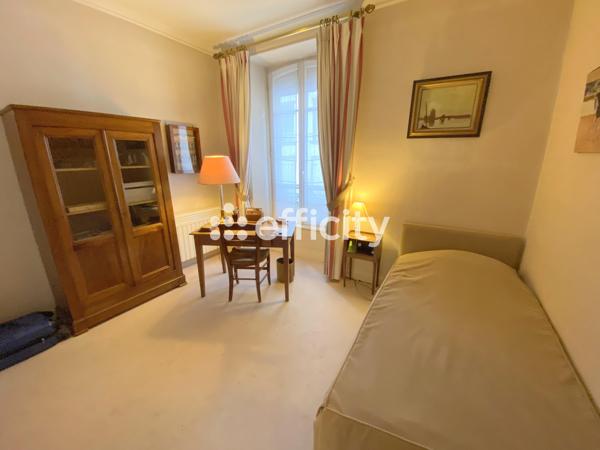 Maison
         8 pièces
        - 137 m² Bien prestige 420 000 € *