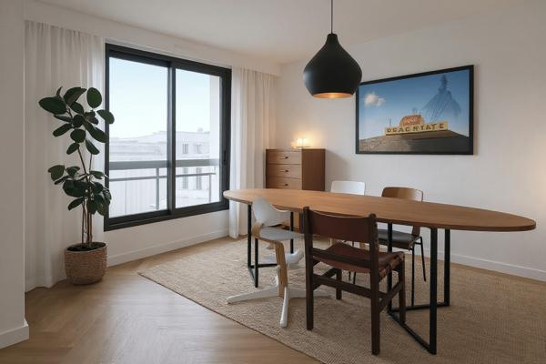 Lumineux 4 pièces de 86m2 avec balcons, box et cave.