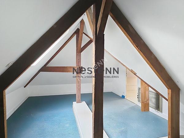 À vendre ? Maison en pierre à rénover à 50 m de la plage ? Fort potentiel avec vue mer