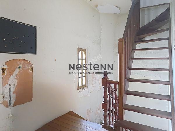 À vendre ? Maison en pierre à rénover à 50 m de la plage ? Fort potentiel avec vue mer