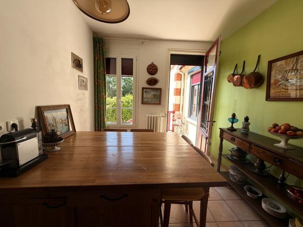 Maison
                                                                                                                                                                                                                                                                                                                        5 pièce(s)                                                                                                                                                                                                          3 chambre(s)                                                                                                                                                                                                          106  m²