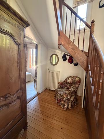 Maison
                                                                                                                                                                                                                                                                                                                        5 pièce(s)                                                                                                                                                                                                          3 chambre(s)                                                                                                                                                                                                          106  m²