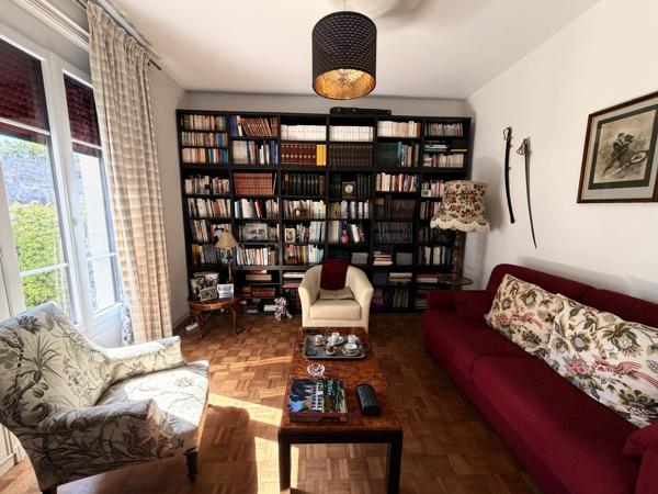 Maison
                                                                                                                                                                                                                                                                                                                        5 pièce(s)                                                                                                                                                                                                          3 chambre(s)                                                                                                                                                                                                          106  m²