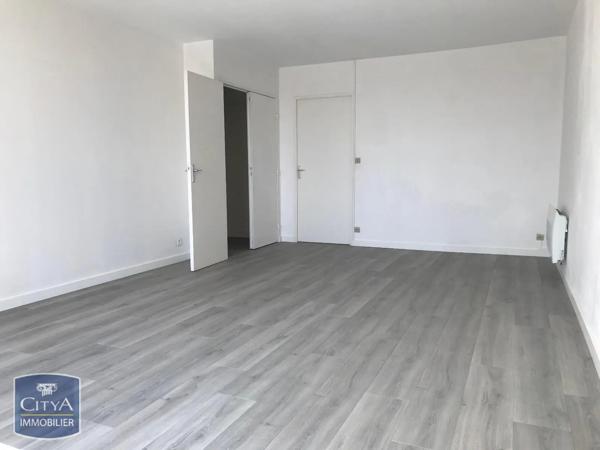 Appartement à louer 4 pièces 94.95m² Arras (62000)